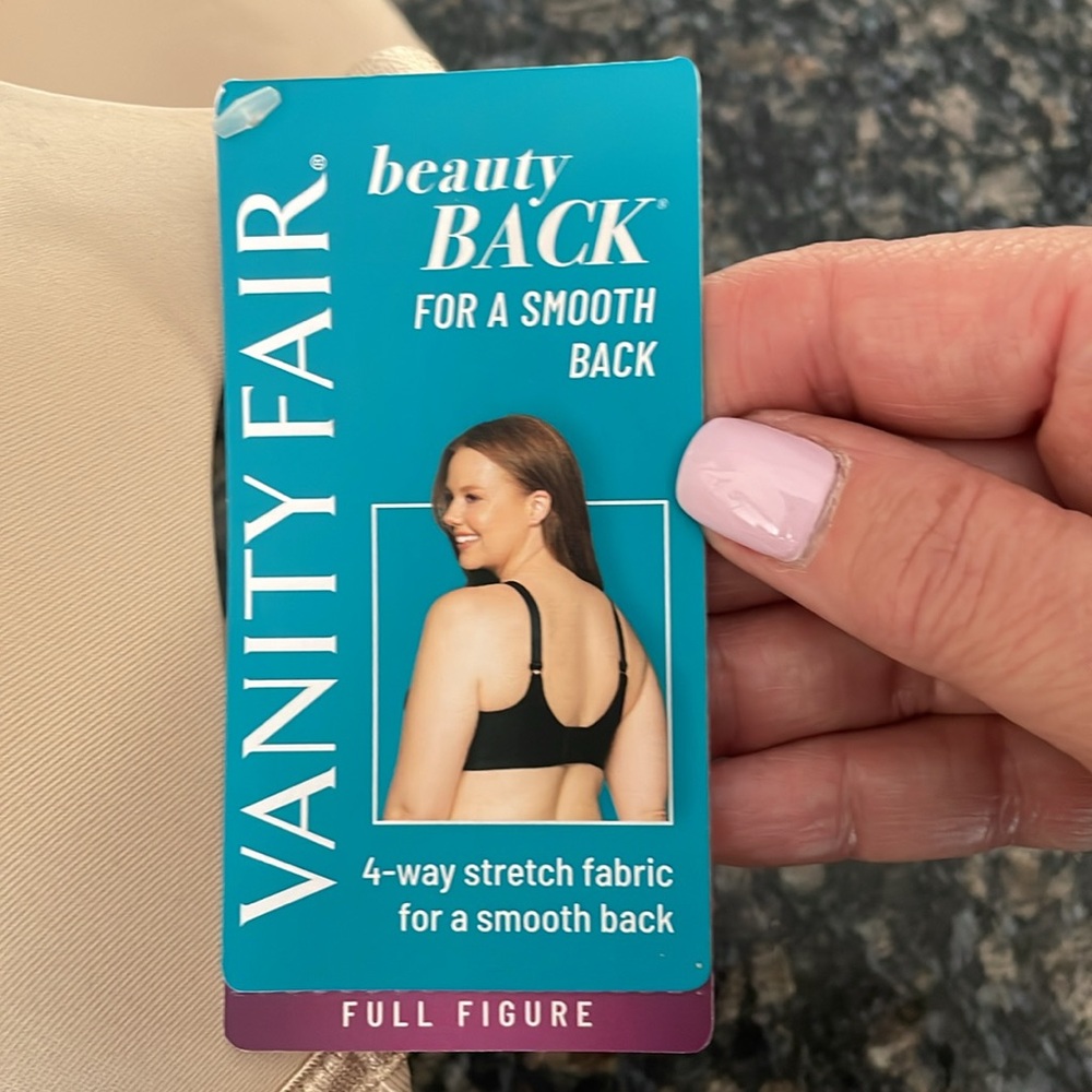 NWT Vanity Fair Cream Bras with Underwire Support and Adjustable Straps - Picture 5 of 9